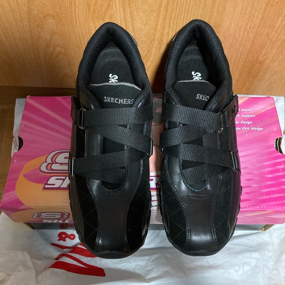 NWB Sketchers Sneakers - Picture 4 of 7